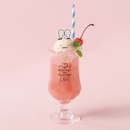 うさぎ先生のストロベリーピーチソーダ¥ 1,100 (税込)