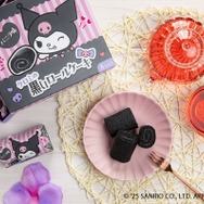 「クロミの黒いロールケーキ」