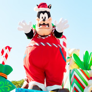 TDLで10年ぶりのXmas新パレードがお披露目！愉快で楽しい「トイズ・ワンダラス・クリスマス！」