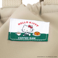 ハローキティのタグが映える、異素材ミックスのボア巾着バッグ