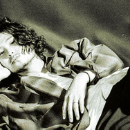 石崎ひゅーい×SIX LOUNGEヤマグチユウモリ、コラボ楽曲とライブツアーゲスト出演発表