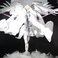 「GUNDAM FIX FIGURATION METAL COMPOSITE ウイングガンダムゼロ クロークドカスタム」実物写真