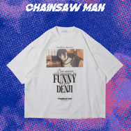 劇場版『チェンソーマン レゼ篇』FREAK'S STOREプリント クルーネックTシャツ「REZE」（C）2025 MAPPA／チェンソーマンプロジェクト（C）藤本タツキ／集英社