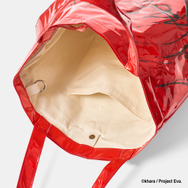 「EVANGELION SHOPPING TOTE BAG」RED 価格：9,900円（税込）
