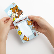 サンエックス「ワッペンシリーズ」フォトカードキーホルダー　使用イメージ（C）2025 SAN-X CO., LTD. ALL RIGHTS RESERVED.