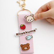 サンエックス「ワッペンシリーズ」タグキーホルダー　使用イメージ（C）2025 SAN-X CO., LTD. ALL RIGHTS RESERVED.