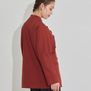 TVアニメ『らんま1/2』× earth music＆ecology Japan Label「チャイナシャツジャケット」ボルドー　着用イメージ（C）高橋留美子・小学館/「らんま1/2」製作委員会