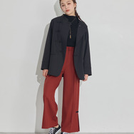 TVアニメ『らんま1/2』× earth music＆ecology Japan Label「チャイナシャツジャケット」ブラック　着用イメージ（C）高橋留美子・小学館/「らんま1/2」製作委員会