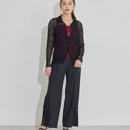 TVアニメ『らんま1/2』× earth music＆ecology Japan Label「チャイナパンツ」ブラック　着用イメージ（C）高橋留美子・小学館/「らんま1/2」製作委員会