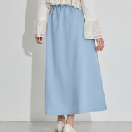 TVアニメ『らんま1/2』× earth music＆ecology Japan Label「チャイナスカート」ライトブルー　着用イメージ（C）高橋留美子・小学館/「らんま1/2」製作委員会