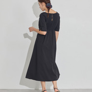 TVアニメ『らんま1/2』× earth music＆ecology Japan Label「チャイナワンピース」ブラック　着用イメージ（C）高橋留美子・小学館/「らんま1/2」製作委員会