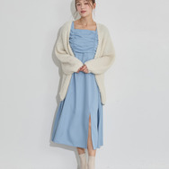 TVアニメ『らんま1/2』× earth music＆ecology Japan Label「チャイナワンピース」ライトブルー　着用イメージ（C）高橋留美子・小学館/「らんま1/2」製作委員会