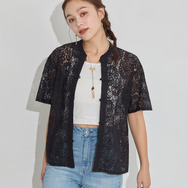 TVアニメ『らんま1/2』× earth music＆ecology Japan Label「チャイナレースシャツ」ブラック　着用イメージ（C）高橋留美子・小学館/「らんま1/2」製作委員会