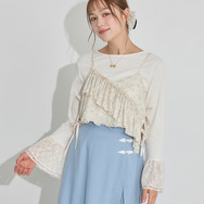 TVアニメ『らんま1/2』× earth music＆ecology Japan Label「シアービスチェ」アイボリー　着用イメージ（C）高橋留美子・小学館/「らんま1/2」製作委員会