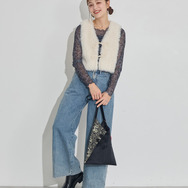 TVアニメ『らんま1/2』× earth music＆ecology Japan Label「チャイナトートバッグ」ブラック　使用イメージ（C）高橋留美子・小学館/「らんま1/2」製作委員会