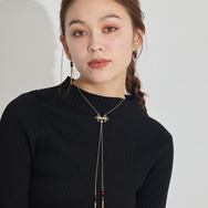 TVアニメ『らんま1/2』× earth music＆ecology Japan Label「ネックレス」使用イメージ（C）高橋留美子・小学館/「らんま1/2」製作委員会