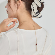 TVアニメ『らんま1/2』× earth music＆ecology Japan Label「ネックレス」使用イメージ（C）高橋留美子・小学館/「らんま1/2」製作委員会