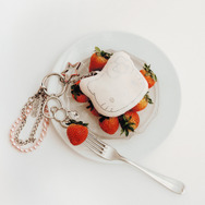 HELLO KITTYオリジナルクリスタルチャーム