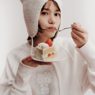 HELLO KITTYクリスタルスウェット