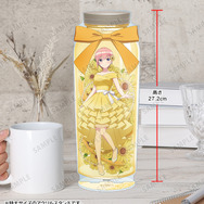 TVスペシャルアニメ『五等分の花嫁＊』描き下ろし ハーバリウムver. 特大アクリルスタンド　使用イメージ