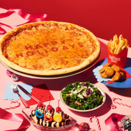 ENJOY A HOLIDAY PIZZA PARTY