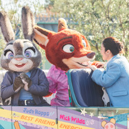 上戸彩がジュディ＆ニックとサプライズ登場！東京ディズニーランドでスペシャルグリーティング開催