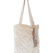 サンリオキャラクターズ×Green Parks 「チャーム付きベロアバッグ」ハローキティ