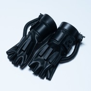 『SAKAMOTO DAYS』ハガキ応募 Bコース：シンのグローブ（C）鈴木祐斗／集英社