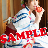 『内田真礼ビジュアルブック　さくらんぼ ぼん。』セブンネット特典_ブロマイド