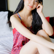 大西亜玖璃 写真集『LONG VACATION』先行カット