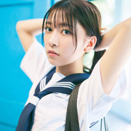 「鈴原希実 1st写真集 届け 」掲載カット【撮影／熊木優】