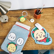 PCケース ¥3,890(税込) マウスパッド ¥1,490(税込) ワイヤレスイヤフォン ¥3,990(税込) モバイルバッテリー ¥3,490(税込)