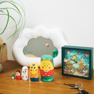 ふっくら雲ミラー ¥2,790(税込) くるくる時計 ¥4,990(税込) マトリョーシカ ¥4,990(税込)