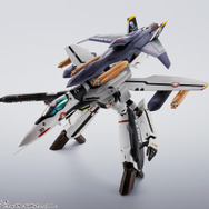 HI-METAL R　VF-0Sフェニックス(ロイ・フォッカー機) ＋ QF-2200D-B ゴースト