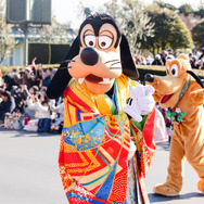 ディズニー、和服姿のミッキー＆ミニーが新年のごあいさつ！新アンバサダー就任のお披露目もサプライズで