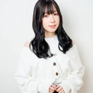 ヨルハ役・久保ユリカ×クラシア役・田澤茉純スペシャル対談！『味方が弱すぎて補助魔法に徹していた宮廷魔法師、追放されて最強を目指す』