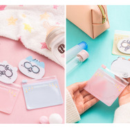 ポーチ入りミニアクリルミラー　3種　各935円