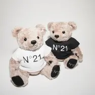 「N21」×「シュタイフ」テディベア(税込 各¥38,500)
