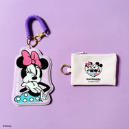 ダイカットカードケース　　　　　　　　　　　　　　　　　カラビナ付きミニポーチ　各330円（税込）