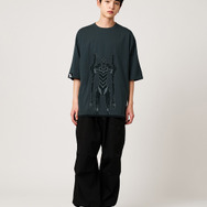 アニメ『新世紀エヴァンゲリオン』×グラニフ　「命の選択を」｜ビッグシルエットTシャツ　着用イメージ