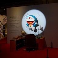 「100％ドラえもん＆フレンズin東京」先生の机　