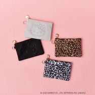 HELLO KITTY × OPAQUE.CLIP「立体フェイスプリントスクエアポーチ」（全4色）