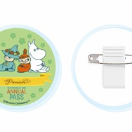 入会特典「プレミアム年間パスポート会員限定アクリルデザインバッジ」