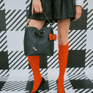 HELLO KITTY×VIS「ハートカットバッグ」使用イメージ