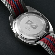 「リコリス・リコイル × KENTEX コラボウォッチ」錦木千束モデル