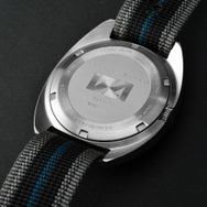 「リコリス・リコイル × KENTEX コラボウォッチ」井ノ上たきなモデル