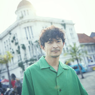 『津田健次郎PHOTOBOOK since1995』先行カット