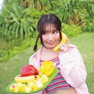 鈴木愛奈写真集 Crossing　先行カット