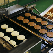 自家製あんにふんわり生地、文明堂こだわりのどら焼き（イメージ）