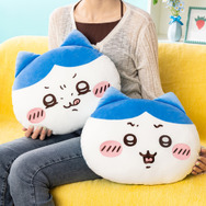 「ハチワレだらけくじ」B賞：フェイスクッション